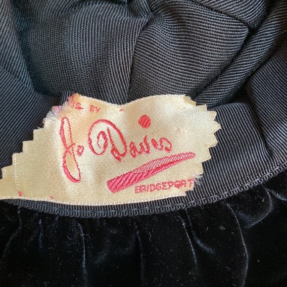 VTG 60’s CHRISTIAN DIOR Black Velvet Feather Hat - Picture 12 of 13